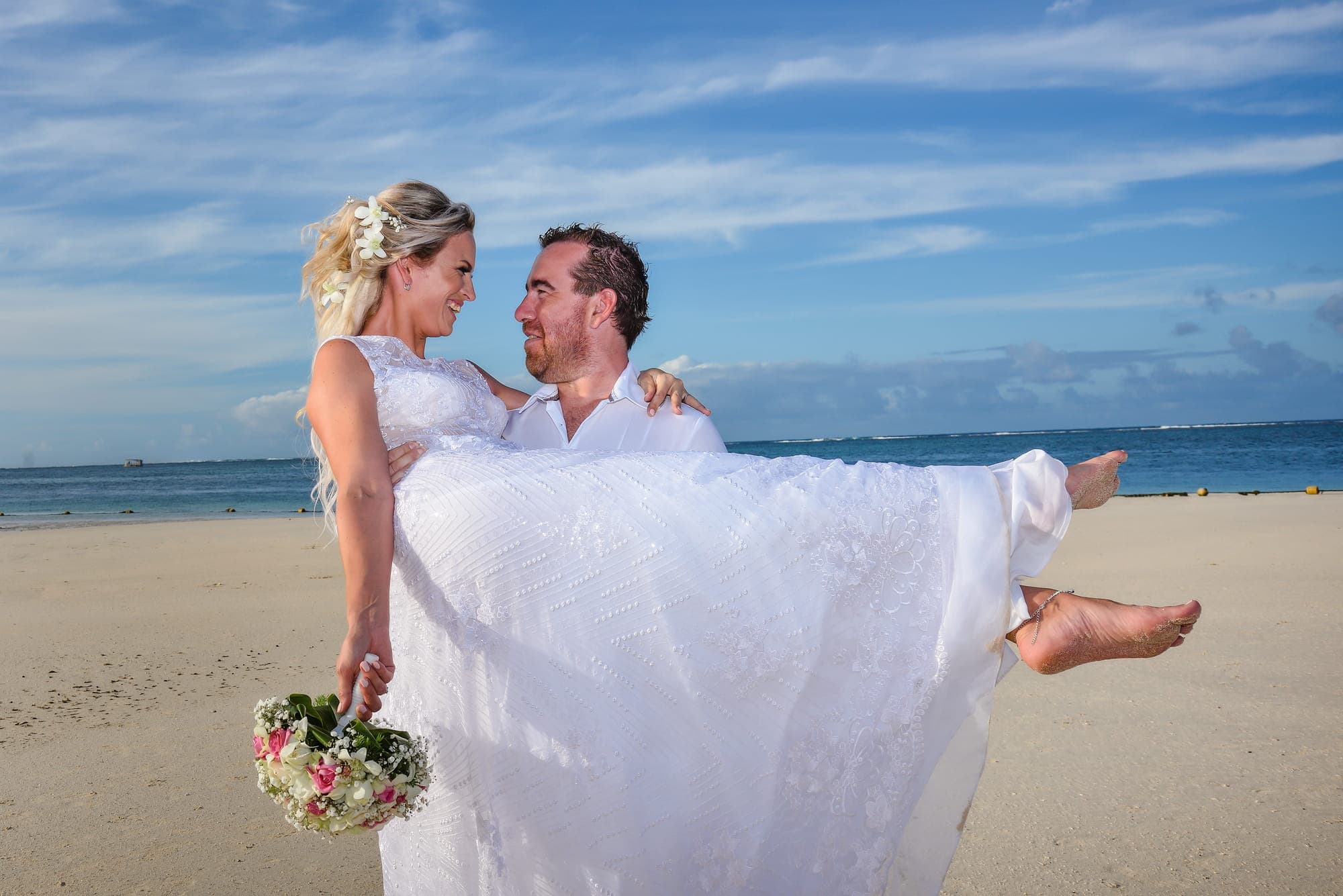 Des Alpes à l’Océan : Quand les Couples Suisses Troquent la Neige pour le Sable de Maurice