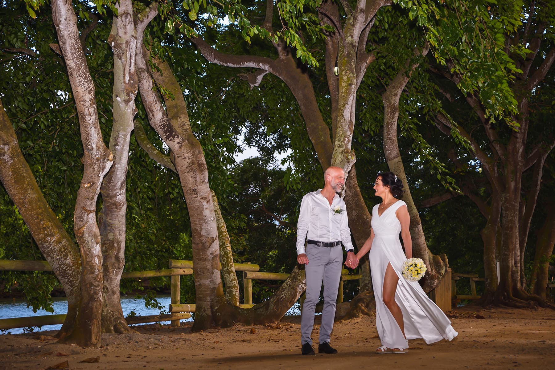 Mariage dans le Sud Sauvage de Maurice : Pourquoi les Couples Qui Cherchent l’Authentique Évitent le Nord