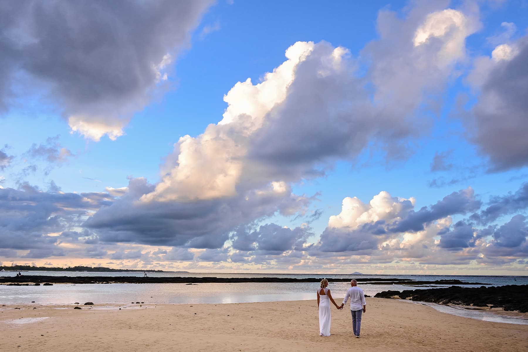 Les Témoins à Distance : Comment Organiser un Mariage Légal à Maurice Quand Vos Témoins Ne Peuvent Pas Venir